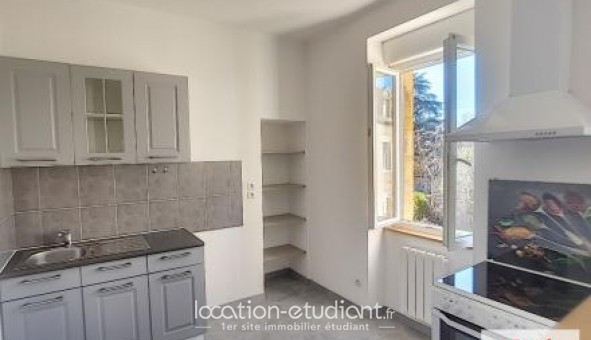 Logement tudiant T3 à Montluon (03100)