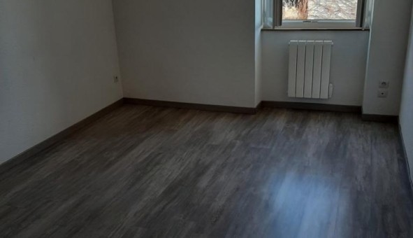 Logement tudiant T3 à Montluon (03100)