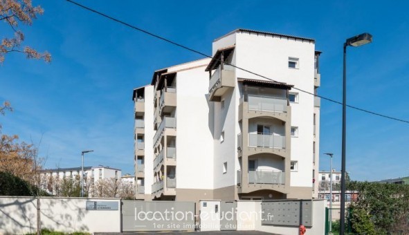 Logement tudiant T3 à Orange (84100)