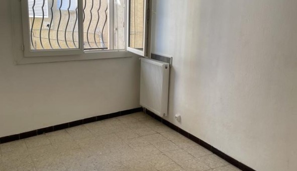 Logement tudiant T3 à Orange (84100)