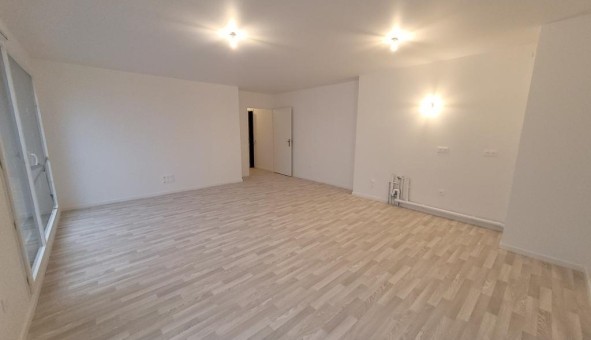 Logement tudiant T3 à Pierrefitte sur Seine (93380)