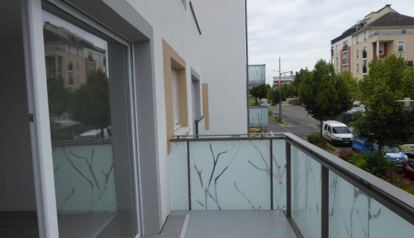 Logement tudiant T3 à Saint Ouen l'Aumne (95310)