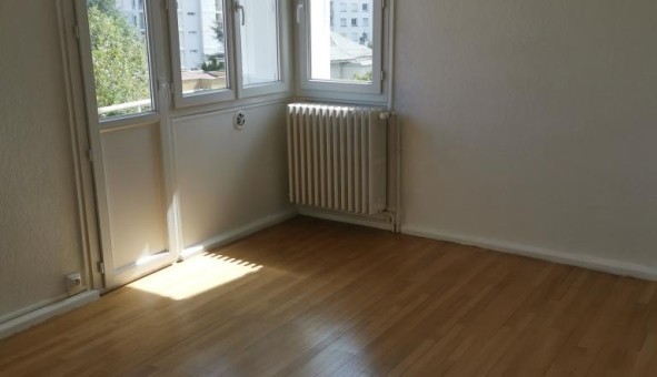 Logement tudiant T3 à Sedan (08200)