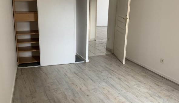 Logement tudiant T3 à Sedan (08200)