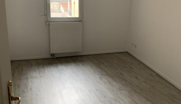 Logement tudiant T3 à Sedan (08200)