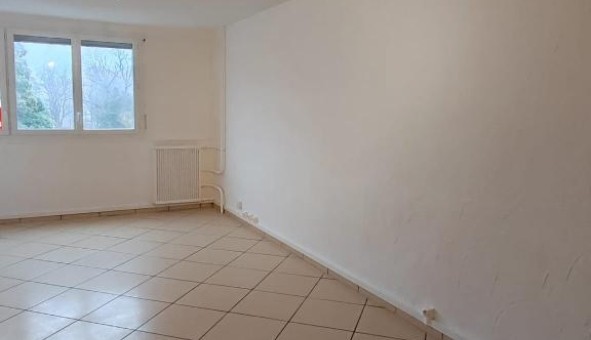 Logement tudiant Location T3 Vide Sedan (08200)