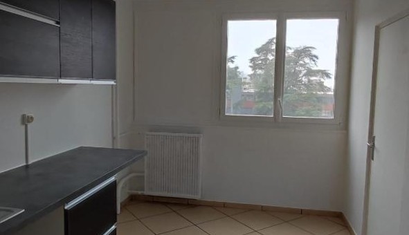 Logement tudiant T3 à Sedan (08200)