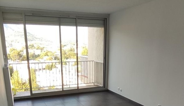 Logement tudiant T3 à Toulon (83200)