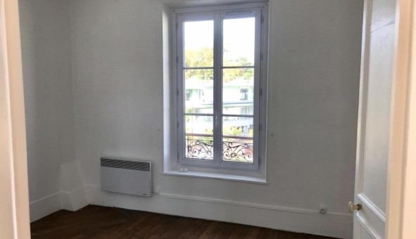 Logement tudiant Location T3 Vide Versailles (78000)