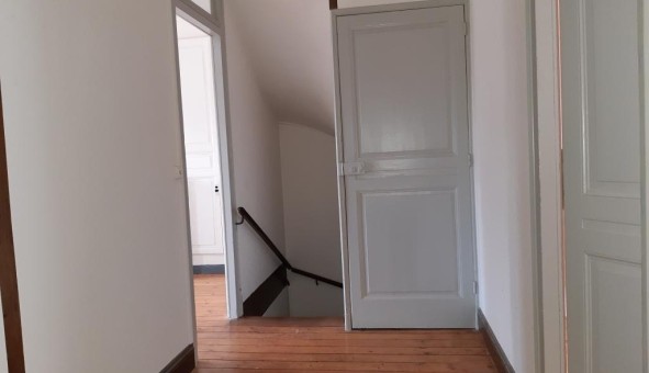 Logement tudiant T4 à Angluzelles et Courcelles (51230)