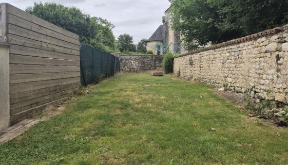 Logement tudiant T4 à Antezant la Chapelle (17400)