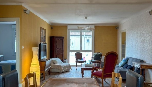 Logement tudiant T4 à Bouc (03150)