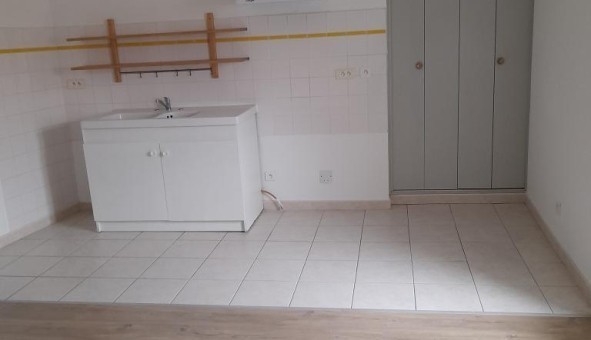 Logement tudiant Location T4 Vide Calvisson (30420)