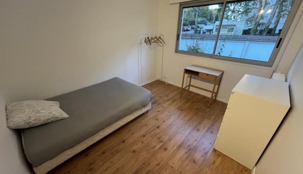 Logement tudiant T4 à Crosne (91560)