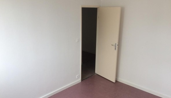 Logement tudiant T4 à Dreux (28100)