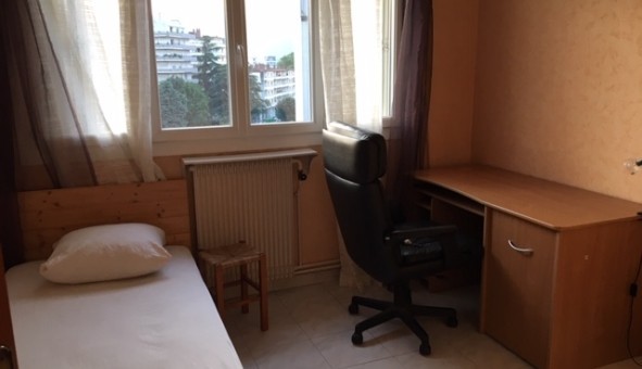 Logement tudiant T4 à Grenoble (38000)