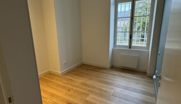 Logement tudiant T4 à Laval (53000)