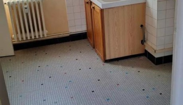 Logement tudiant T4 à Montluon (03100)