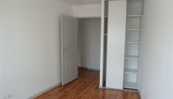 Logement tudiant T4 à Saint Laurent de Vaux (69670)