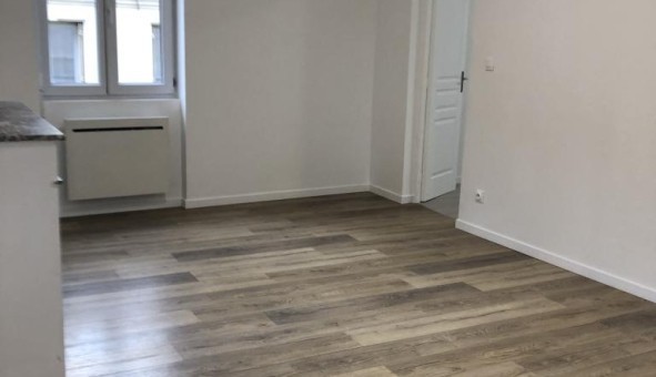 Logement tudiant T4 à Sedan (08200)