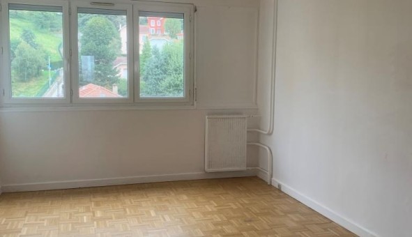 Logement tudiant T4 à Sedan (08200)