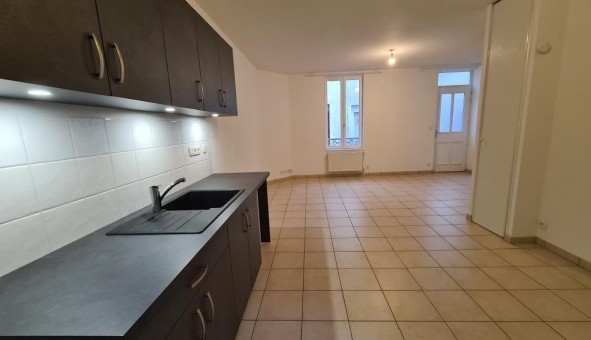 Logement tudiant Location T5 Vide Abrest (03200)