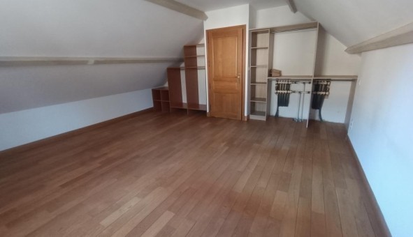 Logement tudiant T5 à Bouglainval (28130)