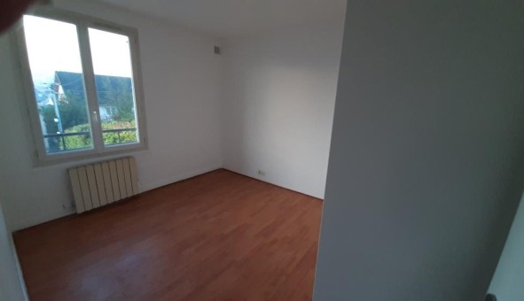 Logement tudiant T5 à Igny (91430)