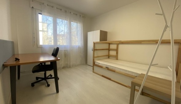 Logement tudiant T5 à Le Blanc Mesnil (93150)