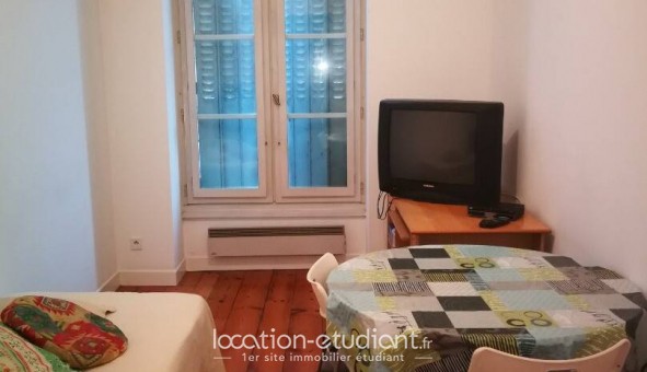 Logement tudiant T5 à Pau (64000)